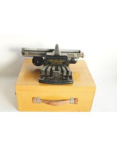 Machine à écrire braille Oskar Picht Steglitz Berlin