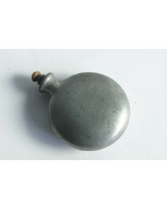 Secouette étain tabatière