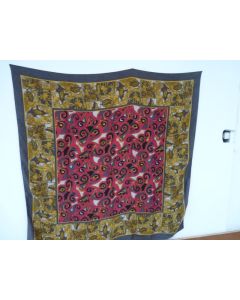 Foulard châle soie GUY LAROCHE Paris