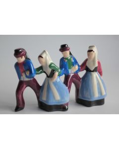 Groupe de bretons Robert MICHEAU-VERNEZ faïence Quimper