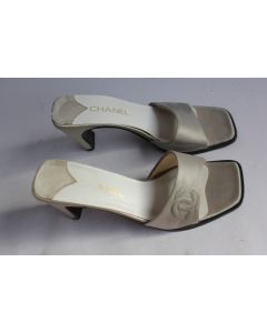 CHANEL chaussures satin argent