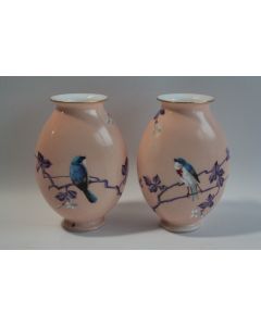 Paire Vases opaline Oiseau et fleurs peint main Napoléon III