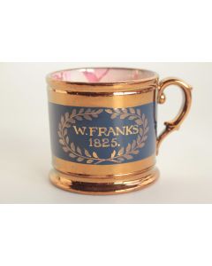 Tasse faïence Jersey patronymique W. Franks 1825 XIXe siècle