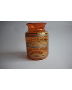 Vase oriental a décor en application 