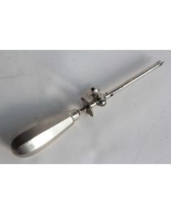 Ancien Instrument médicale Trocart avec robinet chirurgie
