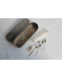 Ancienne seringue médicale chirurgie