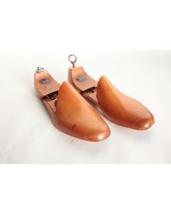 Embauchoirs bois Bally T42