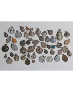 Lot 50 Médailles religieuses