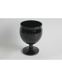 Verre à pied opaline noir