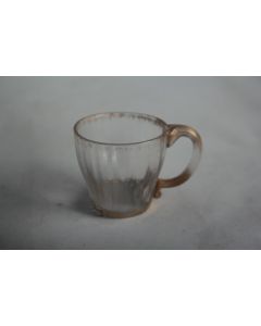 Ancien verre à liqueur à anse verre soufflé émaillé or