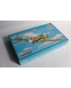 Maquette Avion kit Italeri n°1222 MC.202 Flogore
