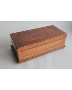 Boite marqueterie bois Château