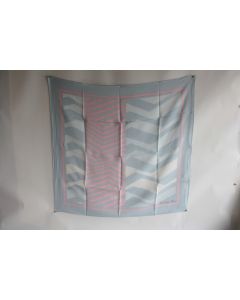 CHRISTIAN DIOR Foulard soie motifs géométrique
