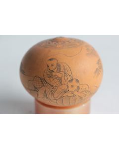 Coloquinte gravée Chine XIXe siècle hochet