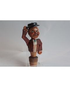 Bouchon à système bois sculpté Art Populaire