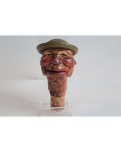 Bouchon à système bois sculpté Art Populaire