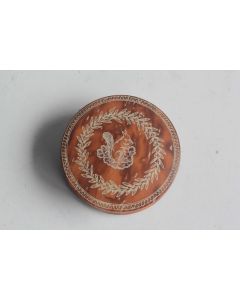 Petite boite corozo gravé Écureuil
