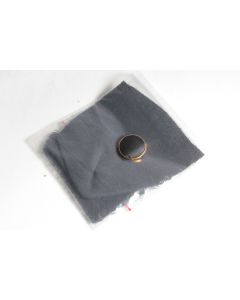 CHANEL Bouton satin noir métal doré vintage