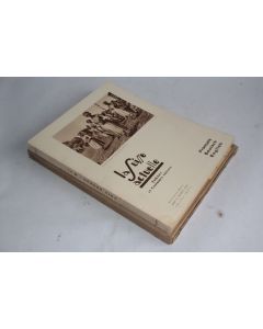 Livre La Suisse actuelle folklore et costumes suisse 1930