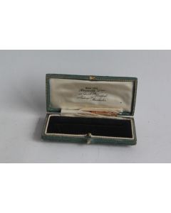 Écrin pour bijoux cuir doré au fer Russells Ltd XIXe siècle