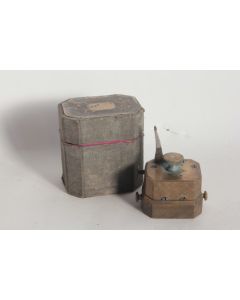 Ancien scarificateur médical automatique 