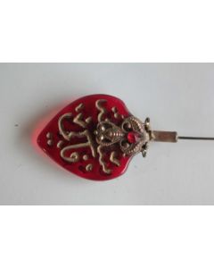 Épingle à chapeau verre gravé rouge or Oriental