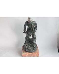 Statue Pompier sauvant un enfant régule Alphonse Rucho