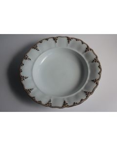 Assiette porcelaine Thun Klösterle Vienne Autriche XIXe siècle