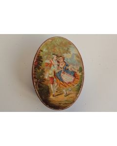 Ancienne boite à dragées carton peint Scène galante