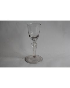 Verre à pied soufflé XVIIIe siècle