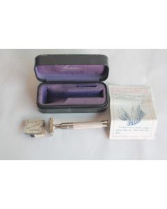 Ancien rasoir rabot coupe cors Anticor