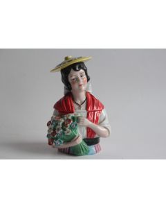 Boite figurative porcelaine Femme Marchande de fleurs Nice