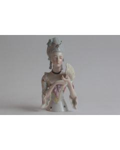 Demi figurine porcelaine Marquise à l'éventail Goebel