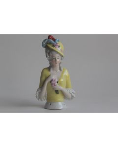 Demi figurine porcelaine Femme au bouquet de fleurs