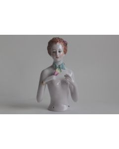 Demi figurine porcelaine Femme nue à l'éventail