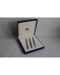 CARAN D'ACHE Parures Stylos Hexagonal plaqué or Laque noire