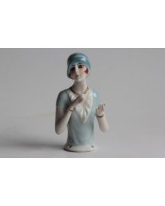 Demi figurine porcelaine Femme Garçonne Art déco
