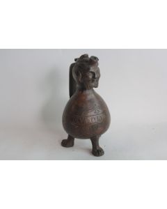 Aquamanile verseuse à eau bénite bronze Deus Lumen XIXe siècle