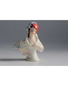 Demi figurine porcelaine Femme à l'éventail