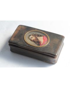 Ancienne boite à priser corne peinture miniature du Christ sous verre