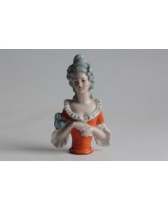 Demi figurine porcelaine Femme Marquise