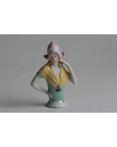 Demi figurine porcelaine Femme Hollandaise