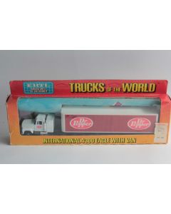 ERTL Trucks of the World # 1428 International 4300 Eagle Dr Pepper