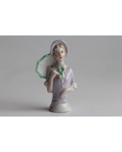 Demi figurine porcelaine Femme à l'ombrelle