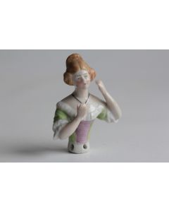 Demi figurine porcelaine Femme