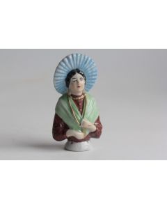 Demi figurine porcelaine Femme Dieppoise