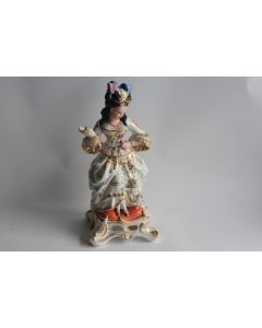 Tisanière porcelaine figurative Marquise et son chien