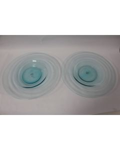 Deux assiettes verre soufflé bleu design 33 cm