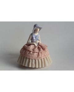 Demi figurine porcelaine Femme Art déco Pique aiguilles