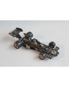 QUARTZO Voiture miniature 1/43 F1 Lotus 72E